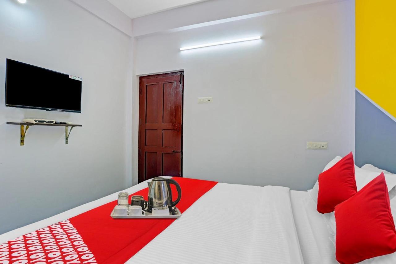 OYO 91234 Bevis Hotel Kazhakuttam Buitenkant foto