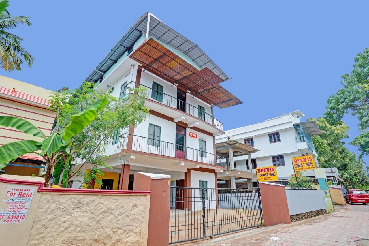 OYO 91234 Bevis Hotel Kazhakuttam Buitenkant foto