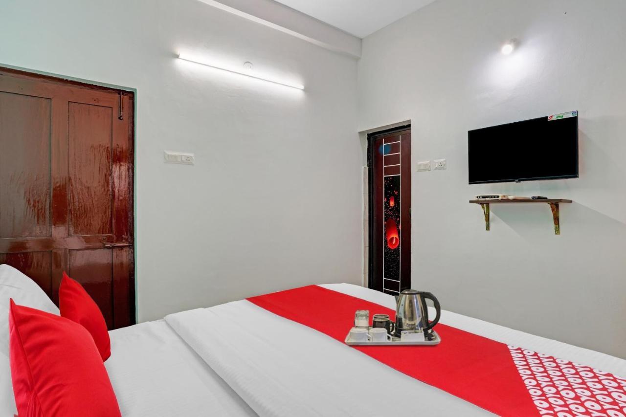 OYO 91234 Bevis Hotel Kazhakuttam Buitenkant foto