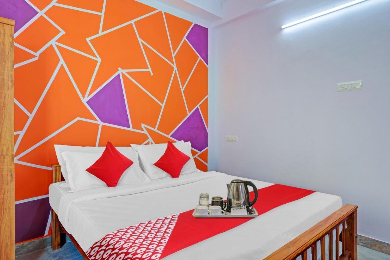 OYO 91234 Bevis Hotel Kazhakuttam Buitenkant foto